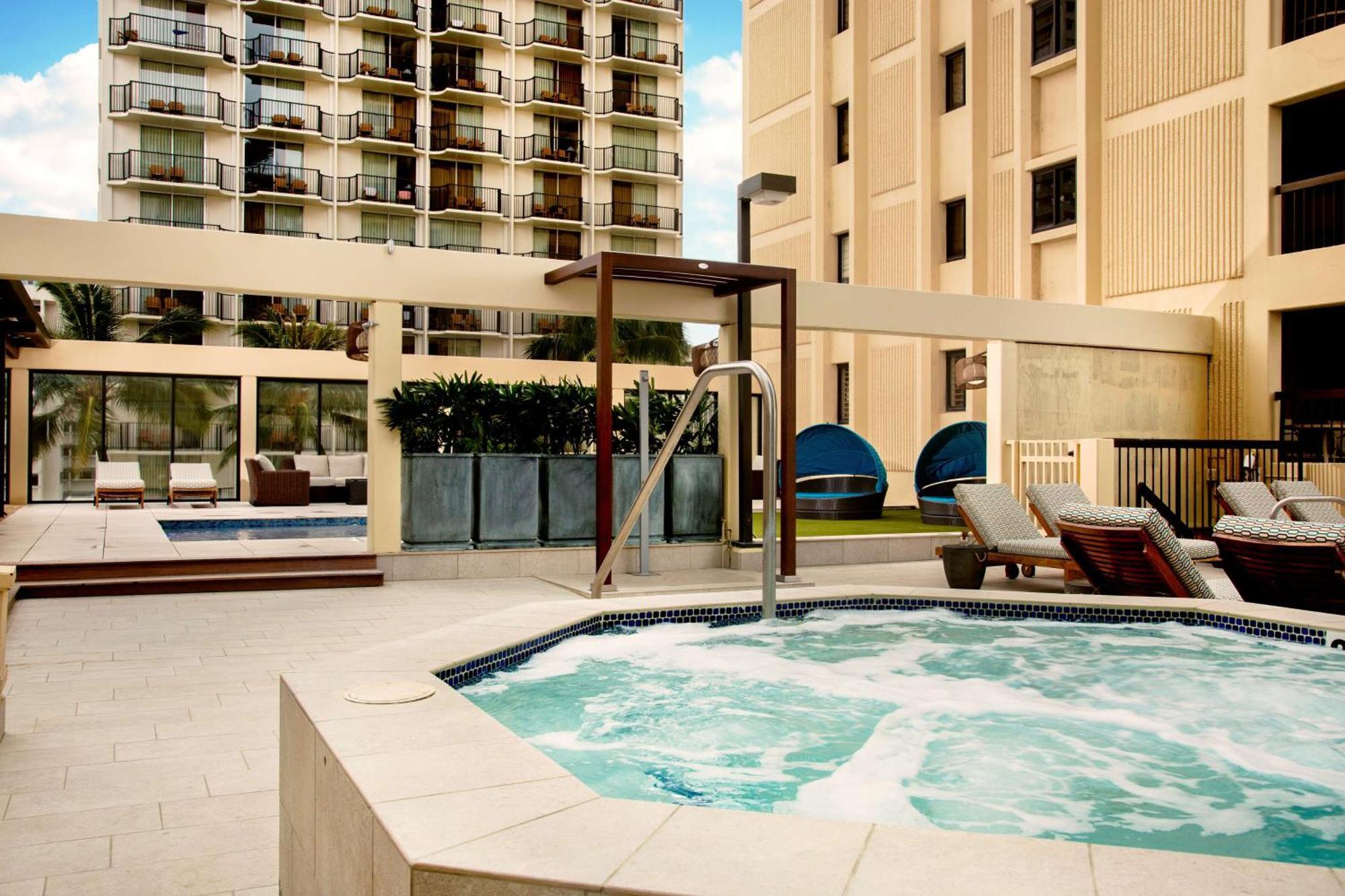 هونولولو أستون وايكيكي بيتش تاور المظهر الخارجي الصورة The pool at the W South Beach