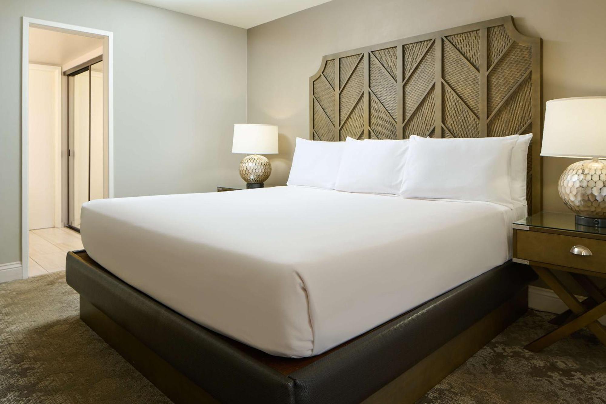 هونولولو أستون وايكيكي بيتش تاور المظهر الخارجي الصورة A king bed