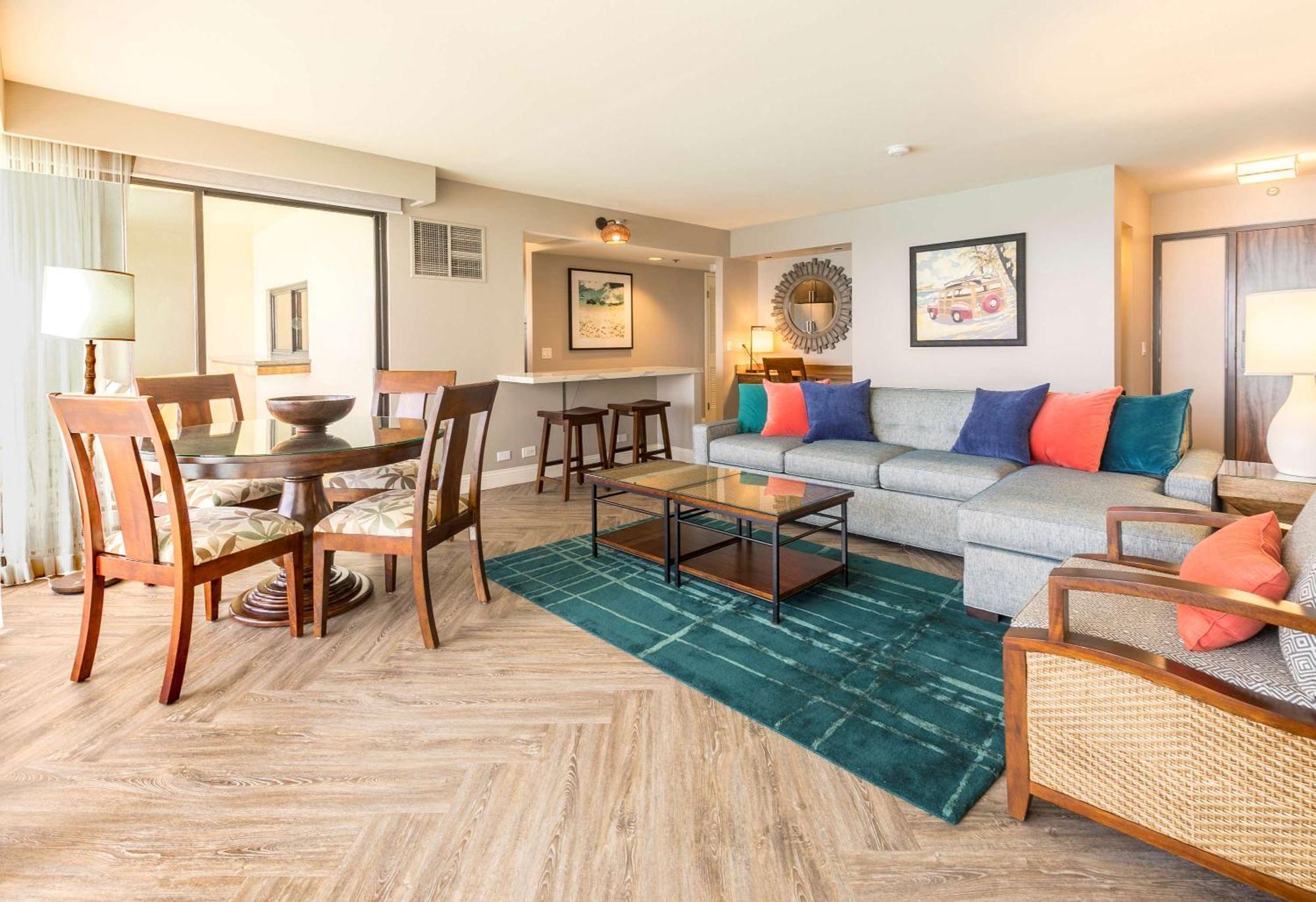 هونولولو أستون وايكيكي بيتش تاور المظهر الخارجي الصورة A living room at the Hilton Waikoloa Village