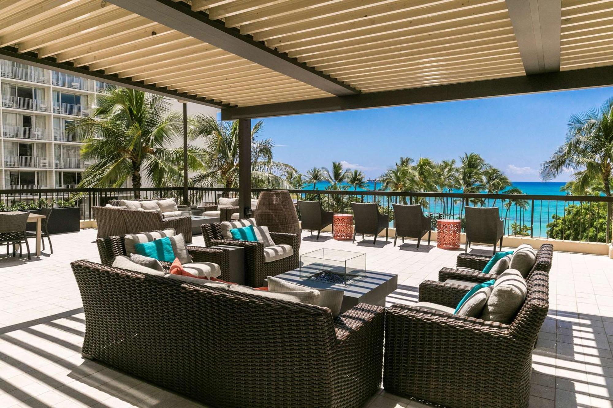 هونولولو أستون وايكيكي بيتش تاور المظهر الخارجي الصورة The Beach Club at The Fontainebleau