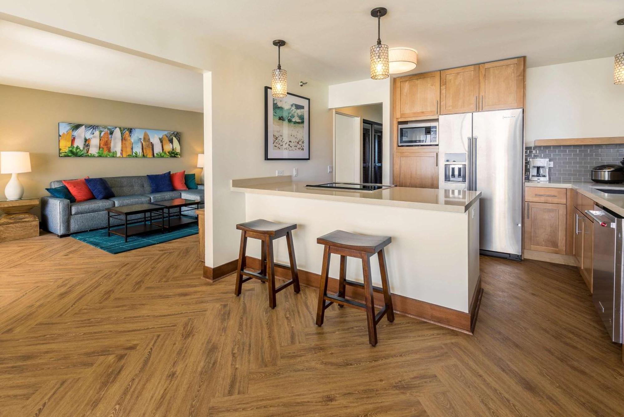 هونولولو أستون وايكيكي بيتش تاور المظهر الخارجي الصورة A kitchen in a typical apartment