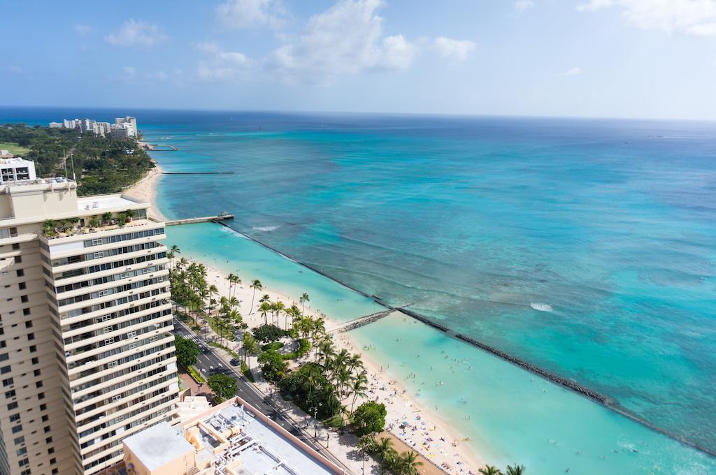 هونولولو أستون وايكيكي بيتش تاور المظهر الخارجي الصورة Aerial view of Waikiki